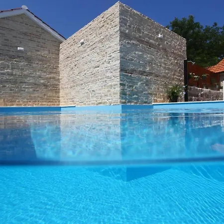 Rural With Heated Pool Rastane Donje Rastane