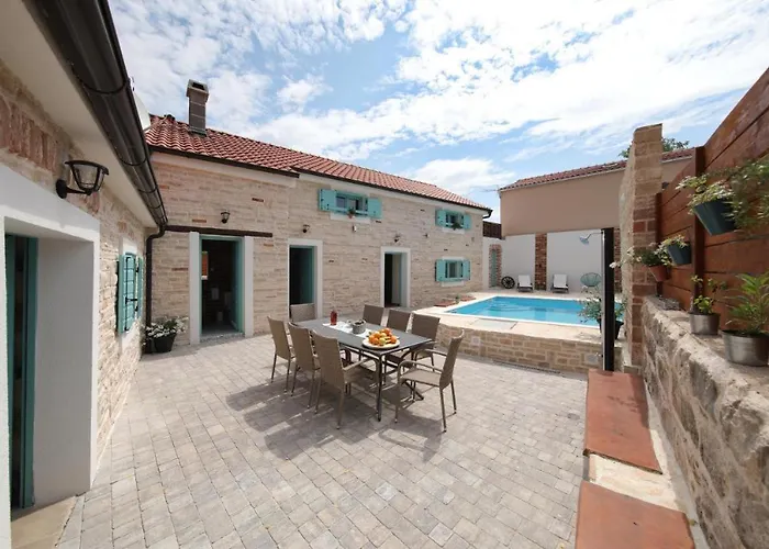 Feriehus Rural With Heated Pool Rastane Donje Rastane