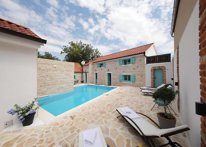 Rural With Heated Pool Rastane
