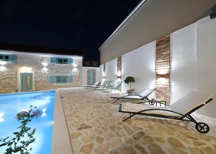 Rural With Heated Pool Rastane * Donje Rastane