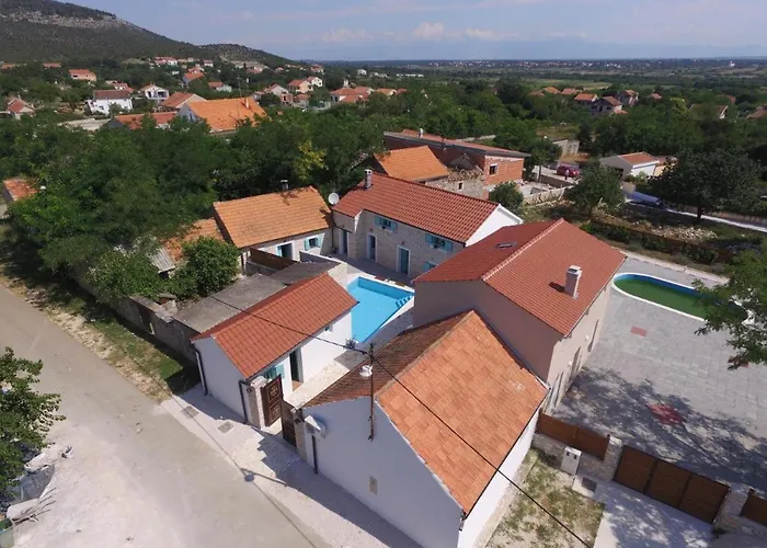 Feriehus Rural With Heated Pool Rastane *