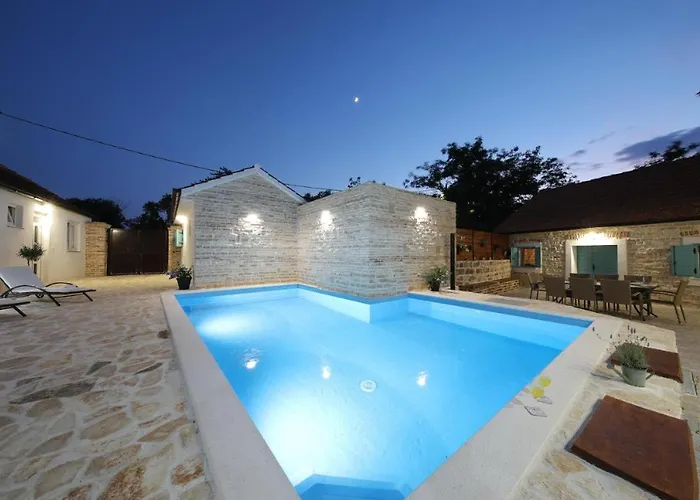 Rural With Heated Pool Rastane * Donje Rastane