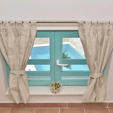 Rural With Heated Pool Rastane Dom wakacyjny Donje Rastane