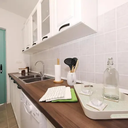 Rural With Heated Pool Rastane Semesterbostad *