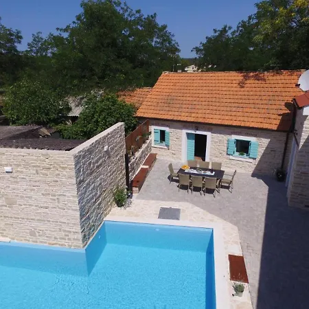 Holiday home Rural With Heated Pool Rastane