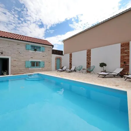 Rural With Heated Pool Rastane Donje Rastane